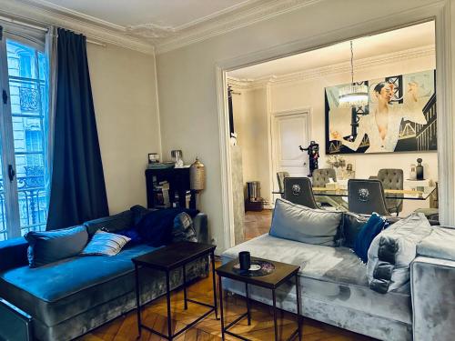 Luxueux appartement Haussmanien Arc de Triomphe