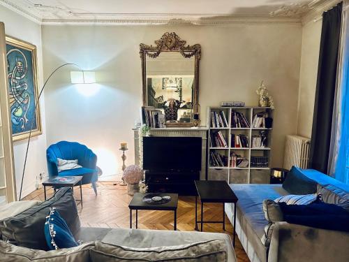 Photo de la galerie de l'établissement Luxueux appartement Haussmanien Arc de Triomphe, à Paris