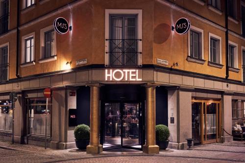 a hotel sign on the front of a building at MJ's in Malmö