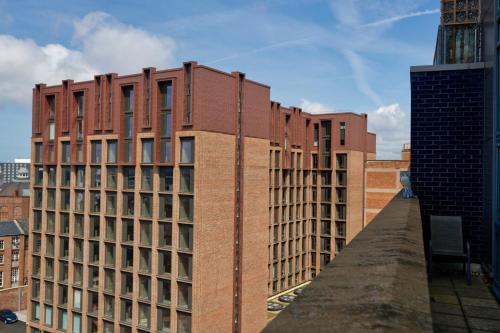 Sidemersey Livings- Convenient and Accessible 1-Bedroom Flat with a View, Central Liverpool photo 17