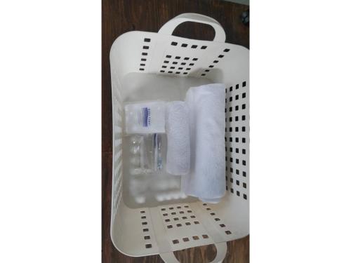 um cesto de roupa branca com toalhas em base sanablend - Vacation STAY 37433v em Kyotango