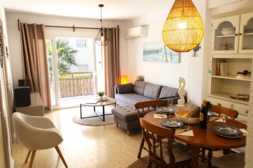 Cozy apartment walking distance to the Arenal beach