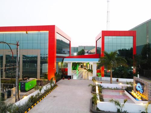 Taman di luar Clarks Safari Kheda, Ahmedabad