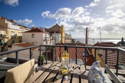 Loios Studios and Apartments