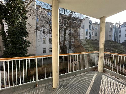 Cozy apartment in Vienna 5-Monthly Stays Only