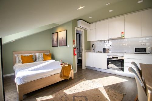 Loios Studios and Apartments