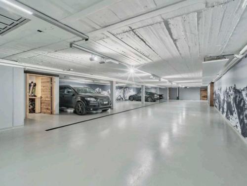 Фотография из галереи Spa, Sport & City Luxury Ski-in Ski-Out Apartment в Кицбюэле