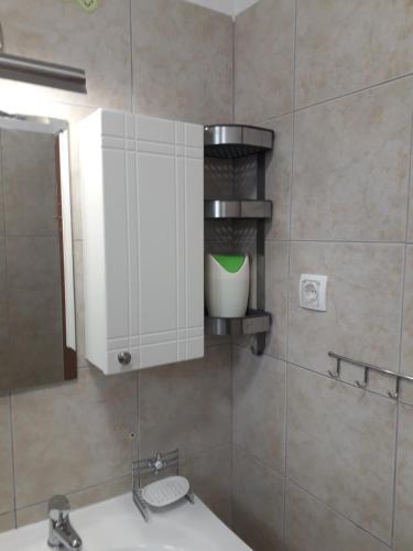 Et badeværelse på Apartments Maslina