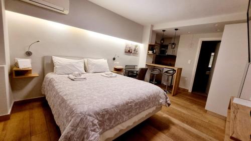 Stylish Studio near Athens Hilton, Self Check-in!