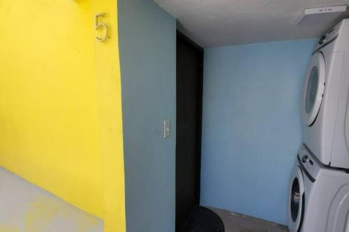 Fotografie z fotogalerie ubytování Spacious 2 BR, fully equipped kitchen close to Ferry, Unit 5 v destinaci Catano