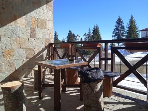 Μπαλκόνι ή βεράντα στο Ски студио Хрис в комплекс Лъки Пампорово