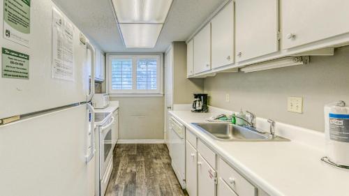 Southbay 34 Beach Access 3 Bedroom Townhome photo 15