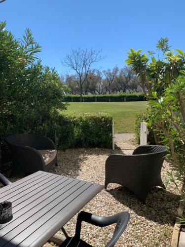La Mer et la Plage au bout du parc Appartement 4 couchages avec jardin