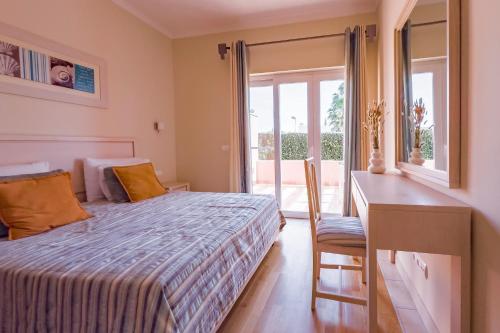 Beautiful Family T3 Townhouse with Pool Vilamoura