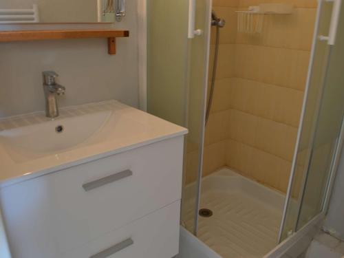 Studio Cabine lumineux, loggia & plancha à Port Camargue, 4 couchages, ménage inclus