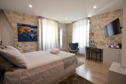 Bernardi Rooms 2