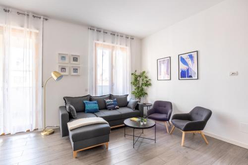 Bocconi's Nest - Close to Duomo with terrace