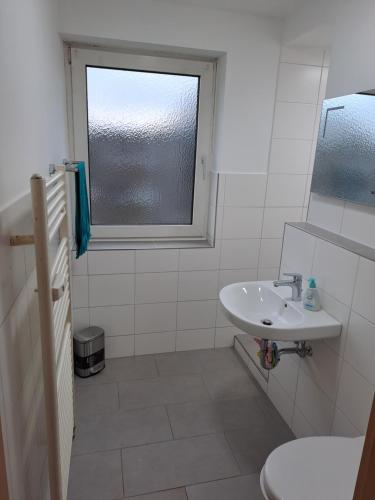 Gambar di galeri bagi 70F Apartment mit 2 Schlafzimmern di Marl
