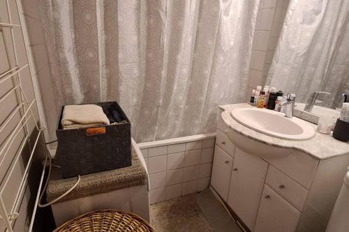 Photo de la galerie de l'établissement Cosy studio in the Heart of Paris / Marais, à Paris