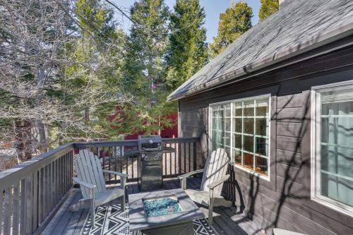 Gallery image of Gorgeous Twin Peaks Cabin with Deck and Fire Pit! in Twin Peaks
