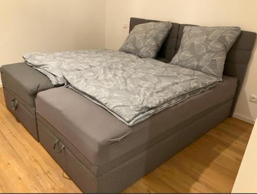Легло или легла в стая в Business & Relax Wohnung direkt im Stadtkern Oettingens