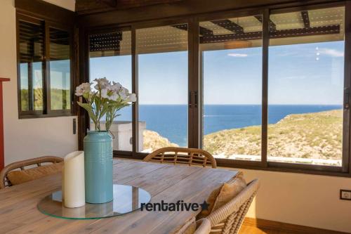 rentafive - Nuevo - A/A - Reformado - Piscina