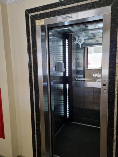 Φωτογραφία από το άλμπουμ του Amplo e Reformado espaço LAZER σε Γκουαρούχα