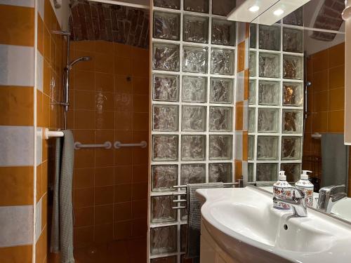 Ένα μπάνιο στο Casa di Oscar