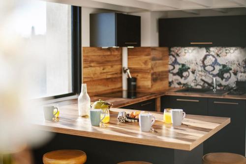 Le JOYAU loft historique et arboré avec garage