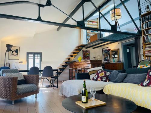 Loft 120m2 Coeur de ville Terrasse avril, juin, août etc, ou Balcon selon le mois