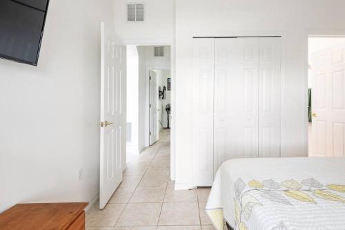 Comfortable House with hot tub close to Disney photo 10