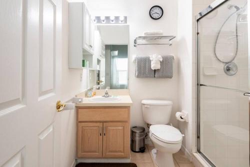 Comfortable House with hot tub close to Disney photo 16