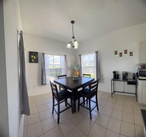Comfortable House with hot tub close to Disney photo 17
