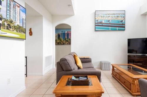 Comfortable House with hot tub close to Disney photo 28