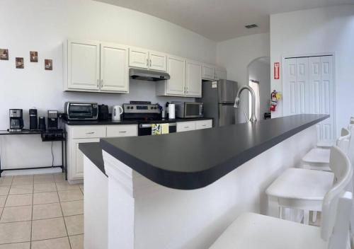 Comfortable House with hot tub close to Disney photo 32