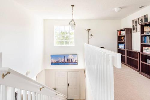 Comfortable House with hot tub close to Disney photo 35