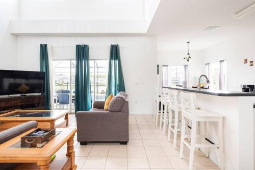 Comfortable House with hot tub close to Disney photo 36