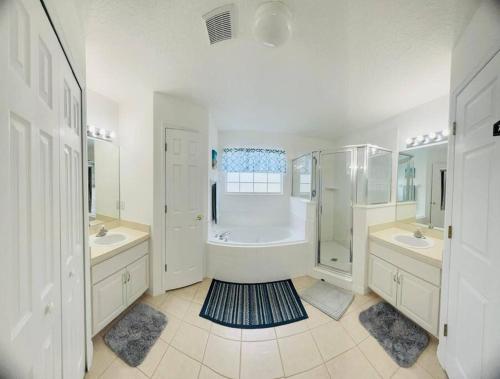 Comfortable House with hot tub close to Disney photo 39