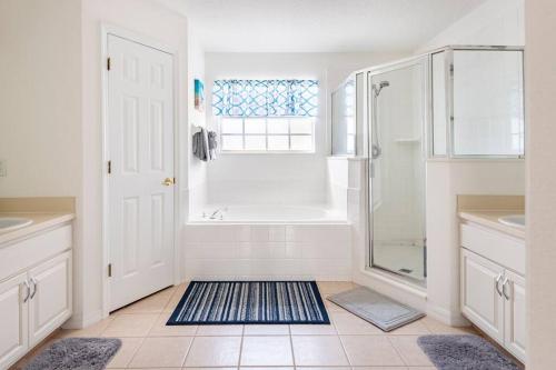 Comfortable House with hot tub close to Disney photo 40