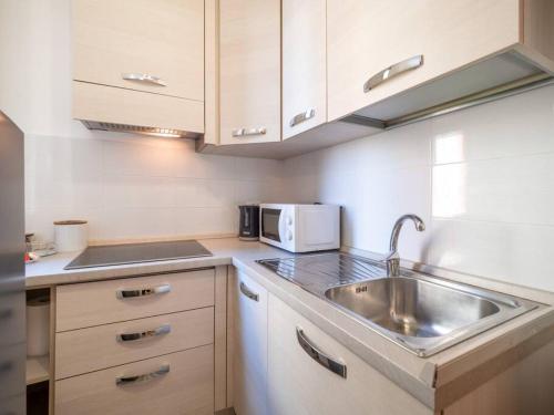 Comfort Business Suite, Wi-fi & 3 stops from Duomo
