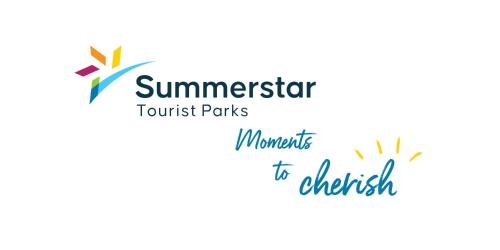 a sign for the summervelt tourist parks monuments to chicago at Walpole Rest Point Caravan Park in Walpole