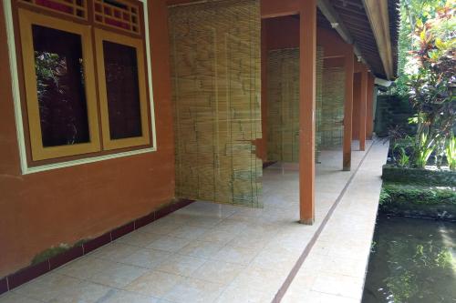 Bangunan di mana terletaknya hotel