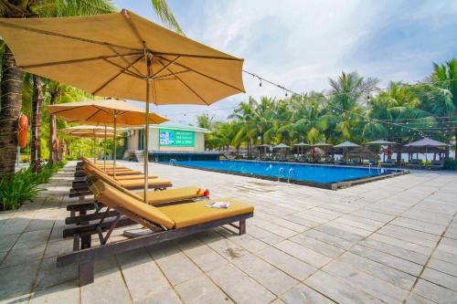 Bazén v ubytování Temple Da Nang Resort nebo v jeho okolí