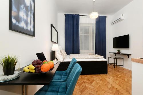 Boutique Central Apartments R611