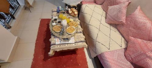 Φαγητό σε αυτή η μαροκινή κατοικία ή κάπου εκεί κοντά