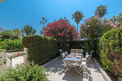 Promenade des Anglais 2 Bdr Large Terrace