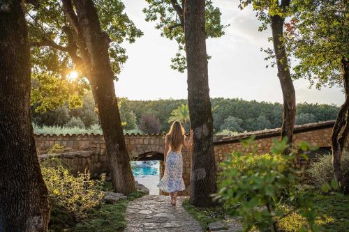 Κήπος έξω από το Aquapetra Resort & Spa