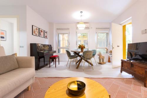 Santiago Suite Home