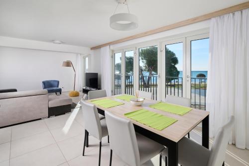 Et tv og/eller underholdning på Apartment SONJA in Garden Palace Resort Umag