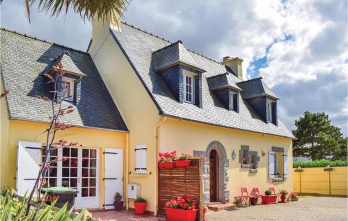 Stunning Home In Cleder With 5 Bedrooms